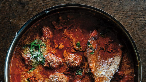 Vildsvinsfrikadeller i tomatsås gjord på vildsvinskött köpt från Swedish Wild